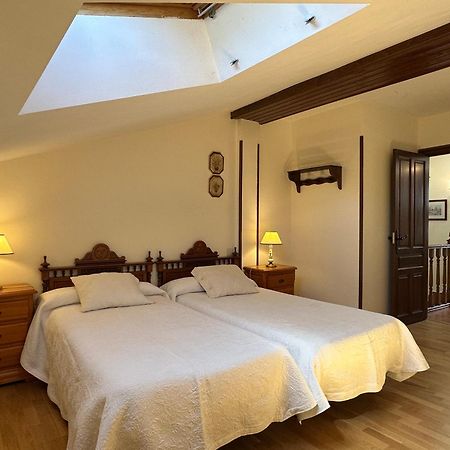 Casa Rural Las Condesas サント・ドミンゴ・デ・シロス エクステリア 写真
