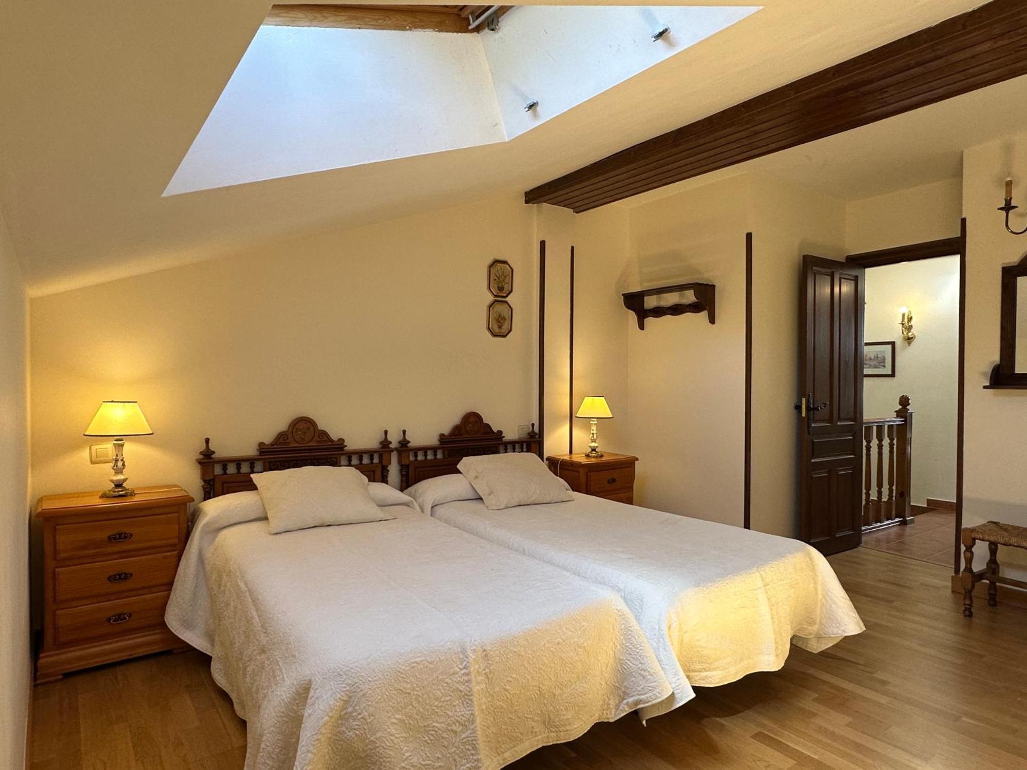 Casa Rural Las Condesas サント・ドミンゴ・デ・シロス エクステリア 写真